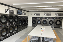 写真：矢野神崎店コインランドリー