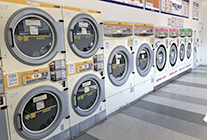 写真：宮原店コインランドリー